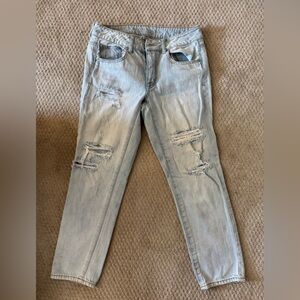 American Eagle Outfitters Light Blue Distressed Jeans